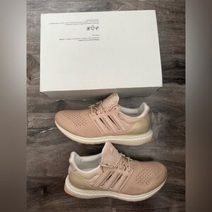 Adidas Ultraboost 1.0 Magic Beige Size 8 Womens